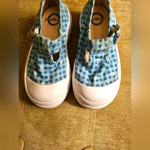 Gap girls toddler sneakers size 8